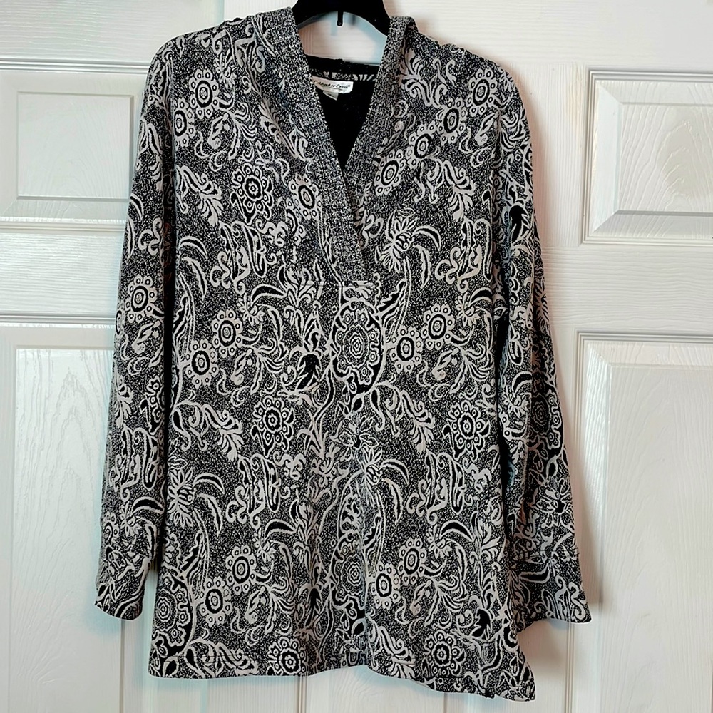 Coldwater Creek Long Sleeve shirt with hood, XL